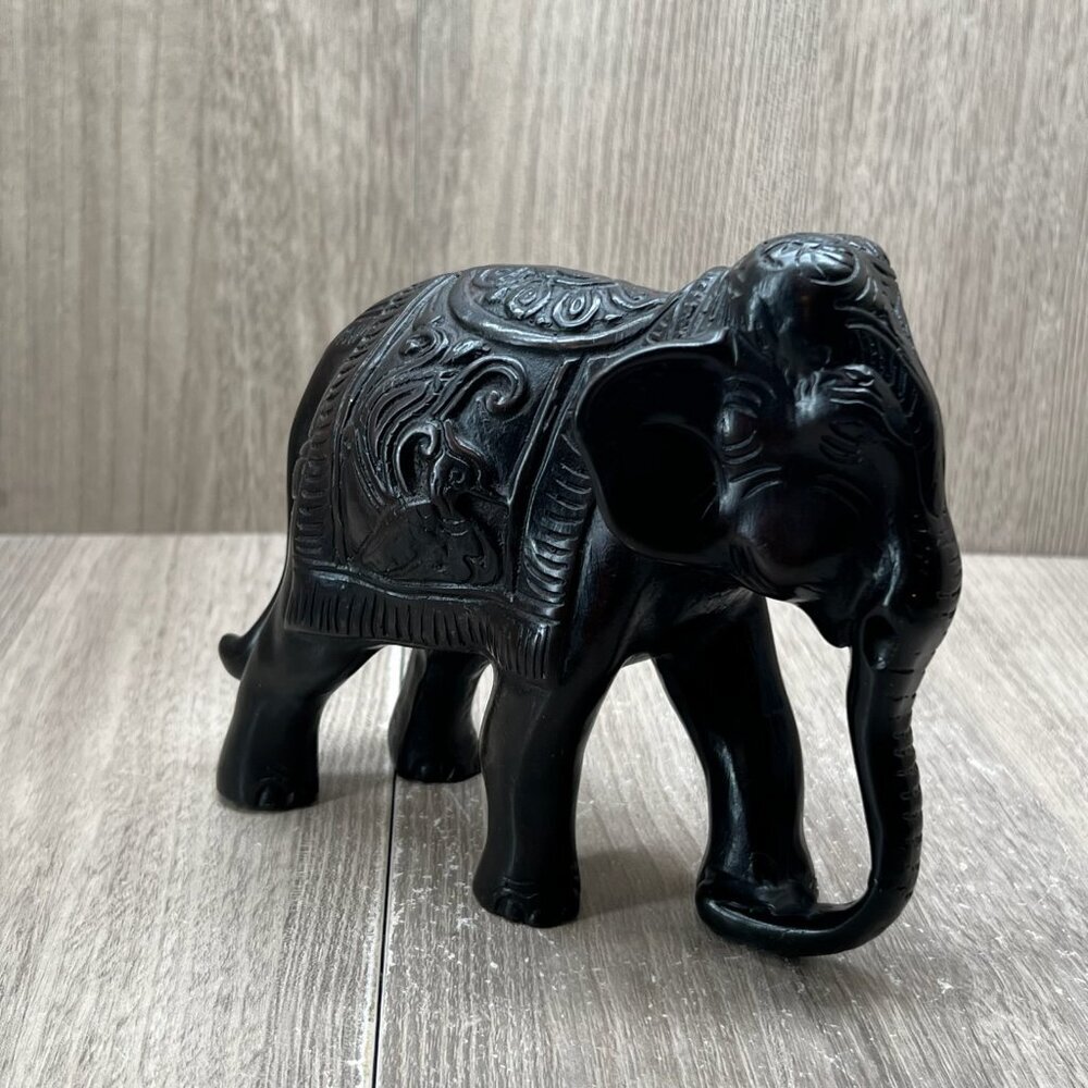 Blac Carved Elephant Figurine Statue Home Decor Lucky Charm Collectible - Picture 2 of 13